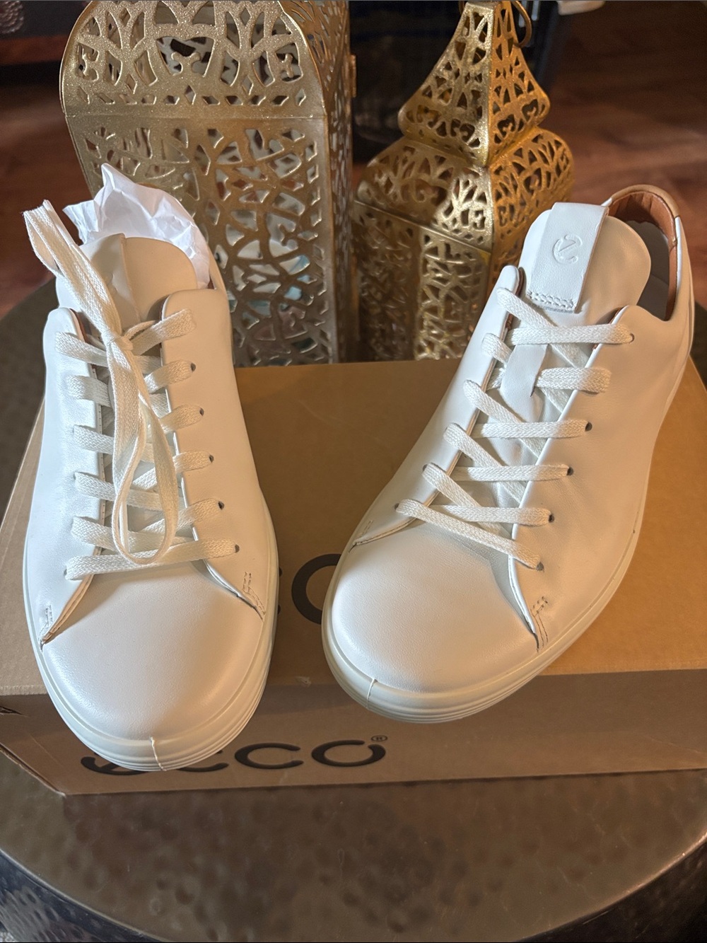 Ecco Men’s White Leather Low-Top Sneakers Soft 7 M